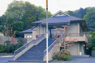 町田市岩子会館外観